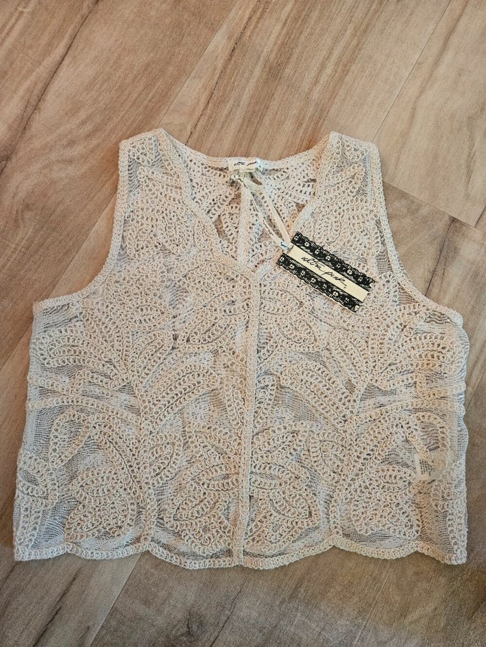 Ultra Pink Crochet cream crop top size extra small. New with tag.